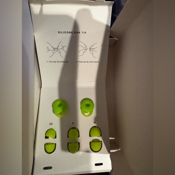 NWT Noise Canceling Earplugs for Sleep and Concentration– New Flexible Earplugs - Picture 2 of 7